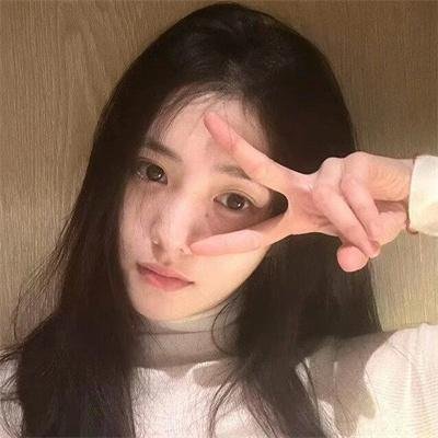 站起来的女孩